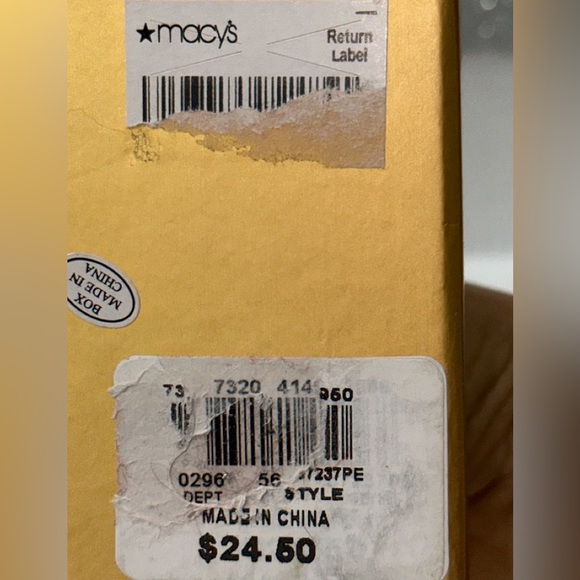 Holiday discount, bundle, two pieces golden brooch in keychain - Picture 7 of 9